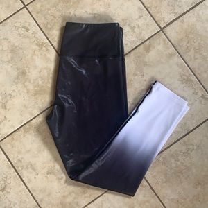 ZYIA Light & Tight Metallic Ombré Leggings 7/8